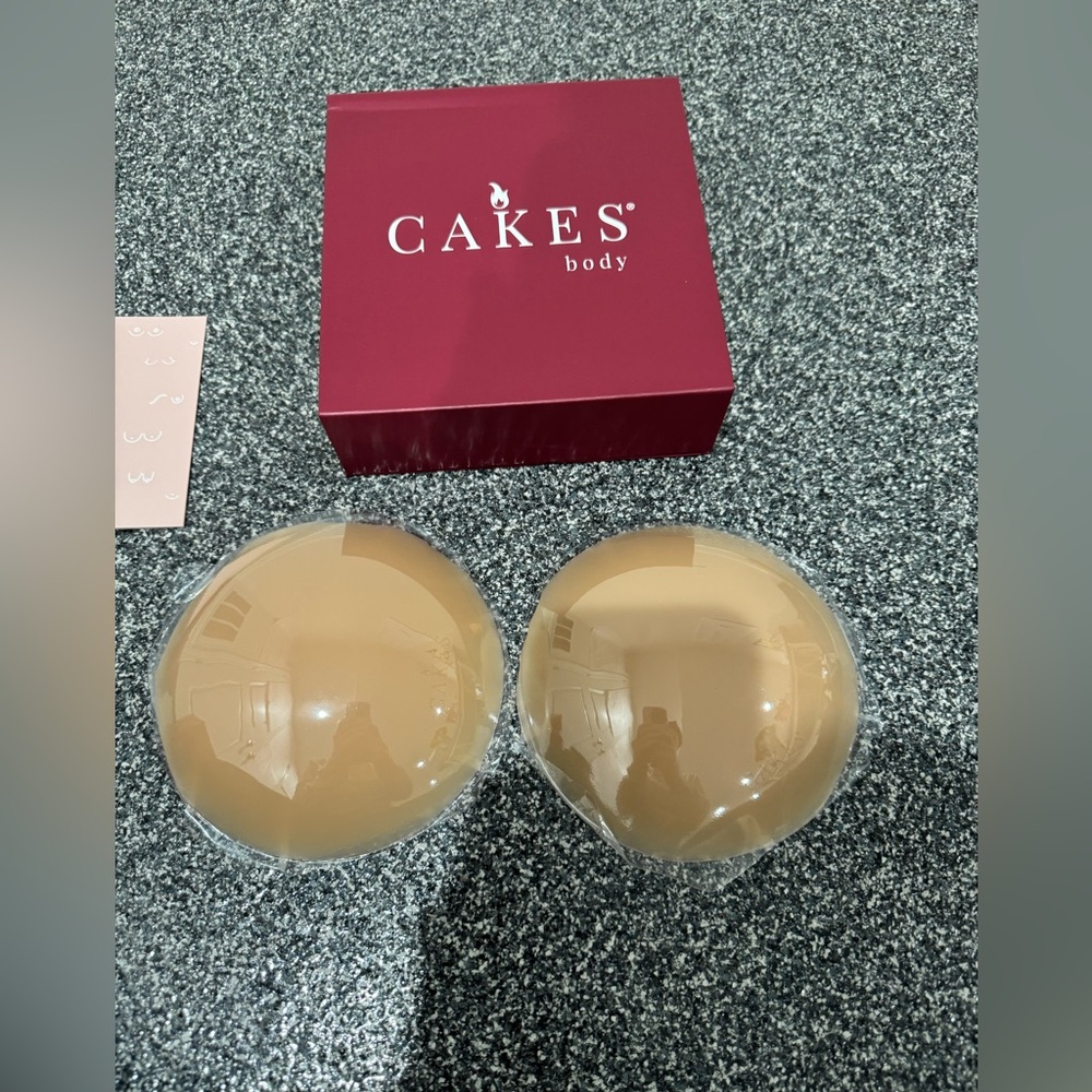 Cakes Body Tan Adhesive Bra